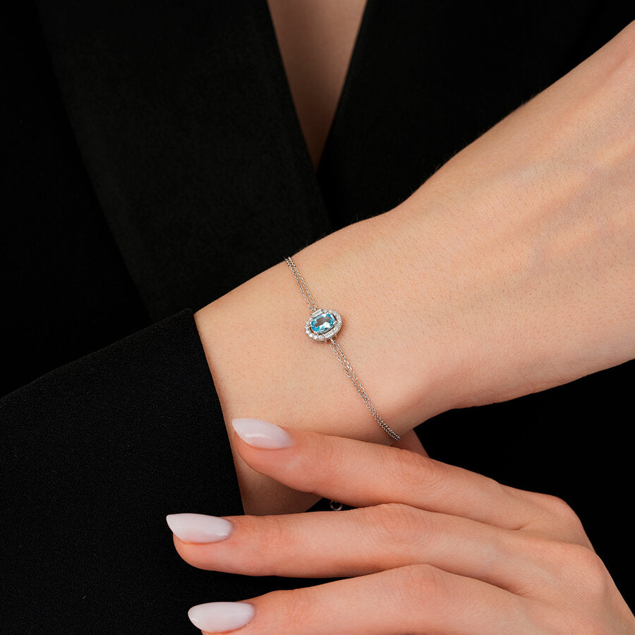 0,63 Carat Diamond Baguette Blue Topaz Bracelet
