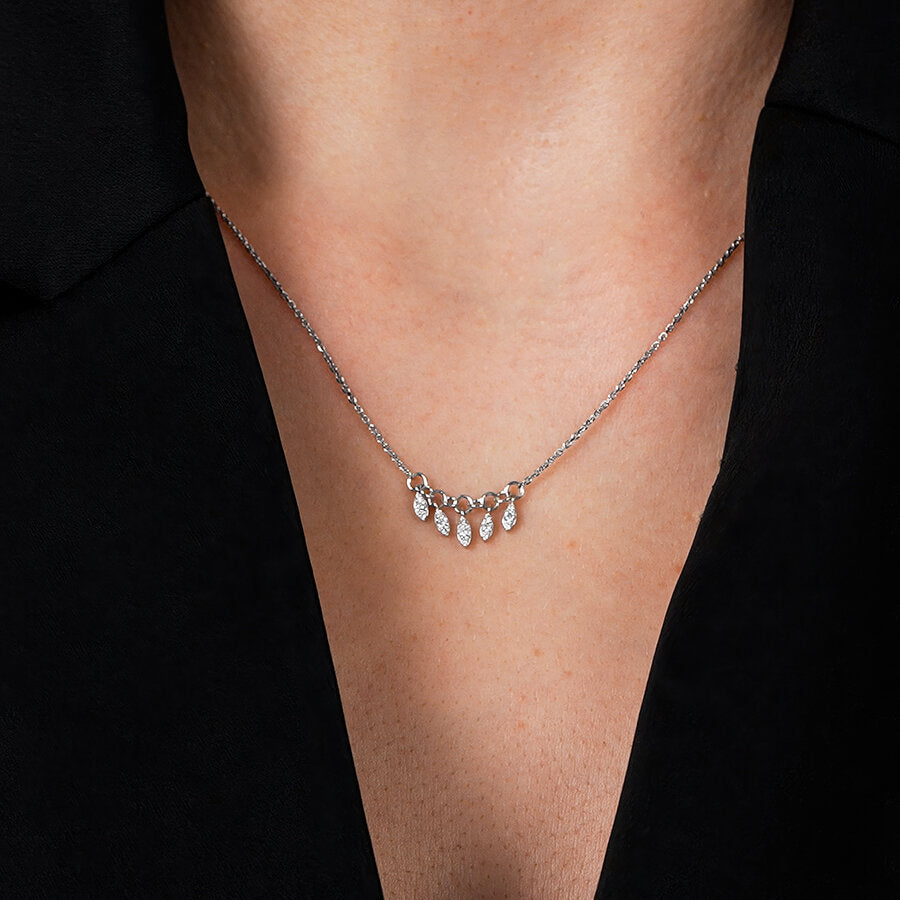 0,15 Carat Diamond Round Trend Necklace