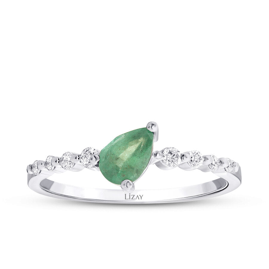 0,52 Carat Diamond Pear Emerald Ring