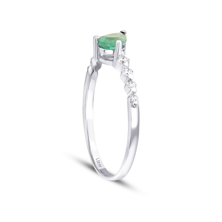 0,52 Carat Diamond Pear Emerald Ring