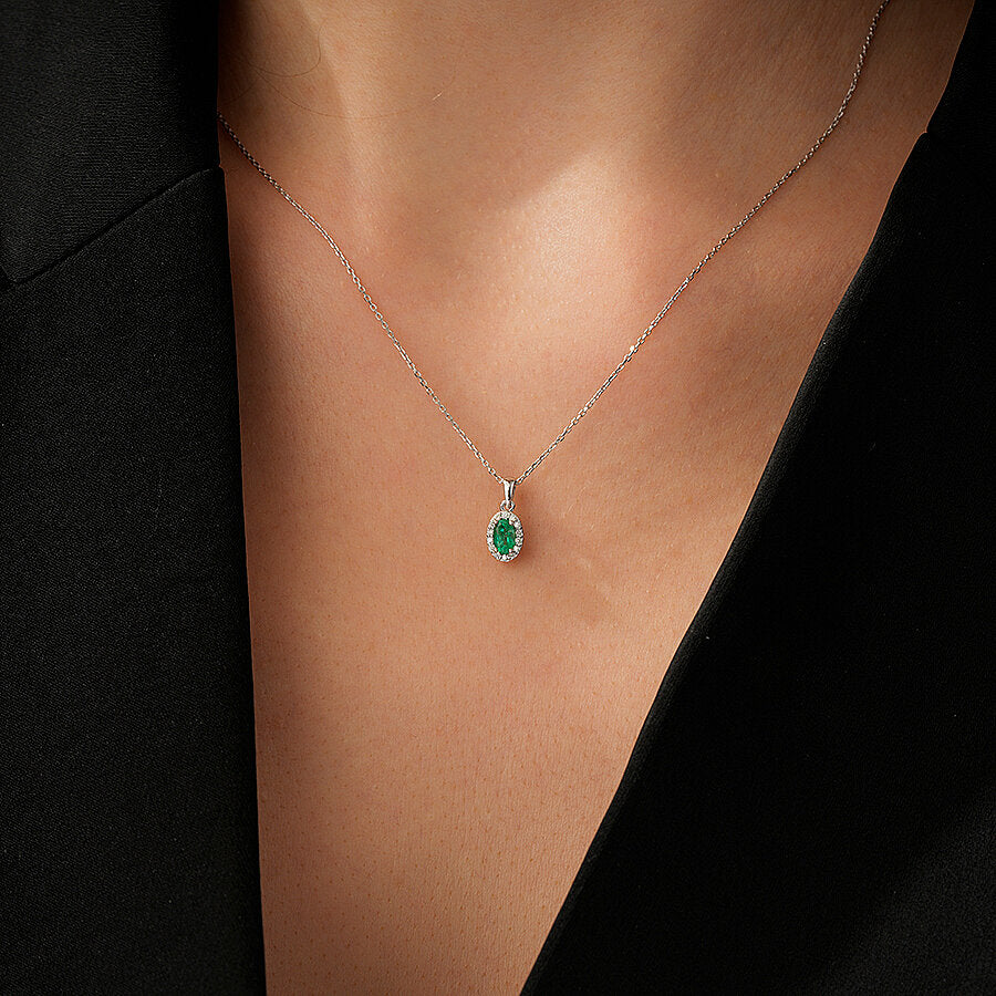 0,31 Carat Diamond Emerald Oval Necklace