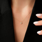 0,05 Carat Diamond Round Stone Geometric Necklace