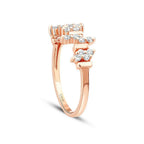 0,28 Carat Diamond Asymmetric Trend Ring