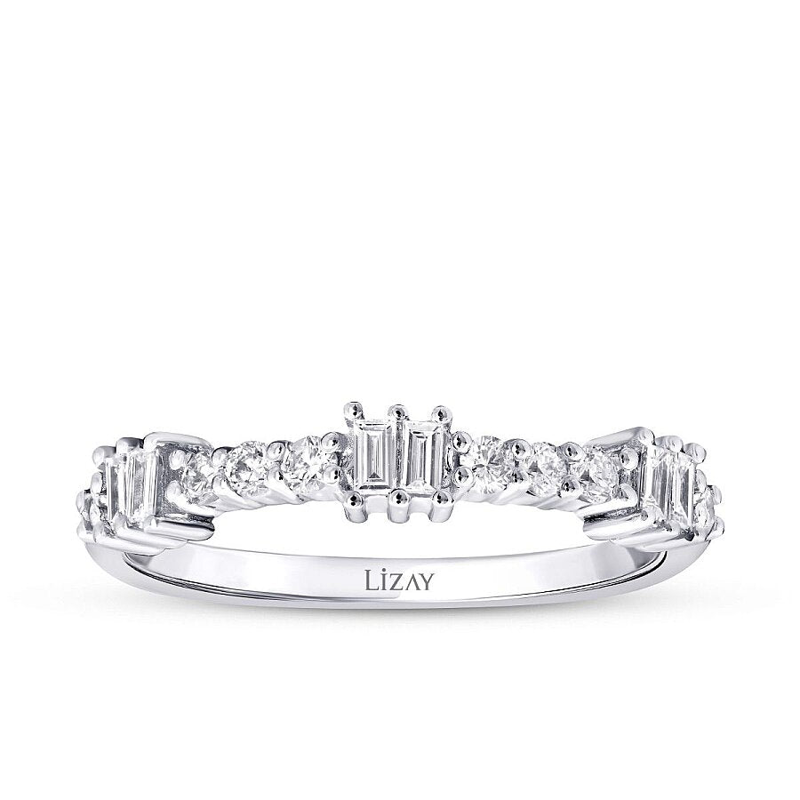 0,34 Carat Diamond Baguette Detailed Ring