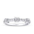 0,34 Carat Diamond Baguette Detailed Ring