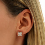0,28 Carat Diamond Flower Earring