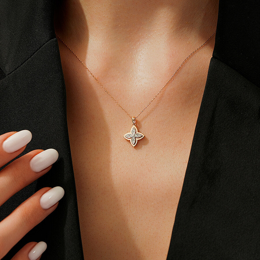 0,14 Carat Diamond Flower Necklace