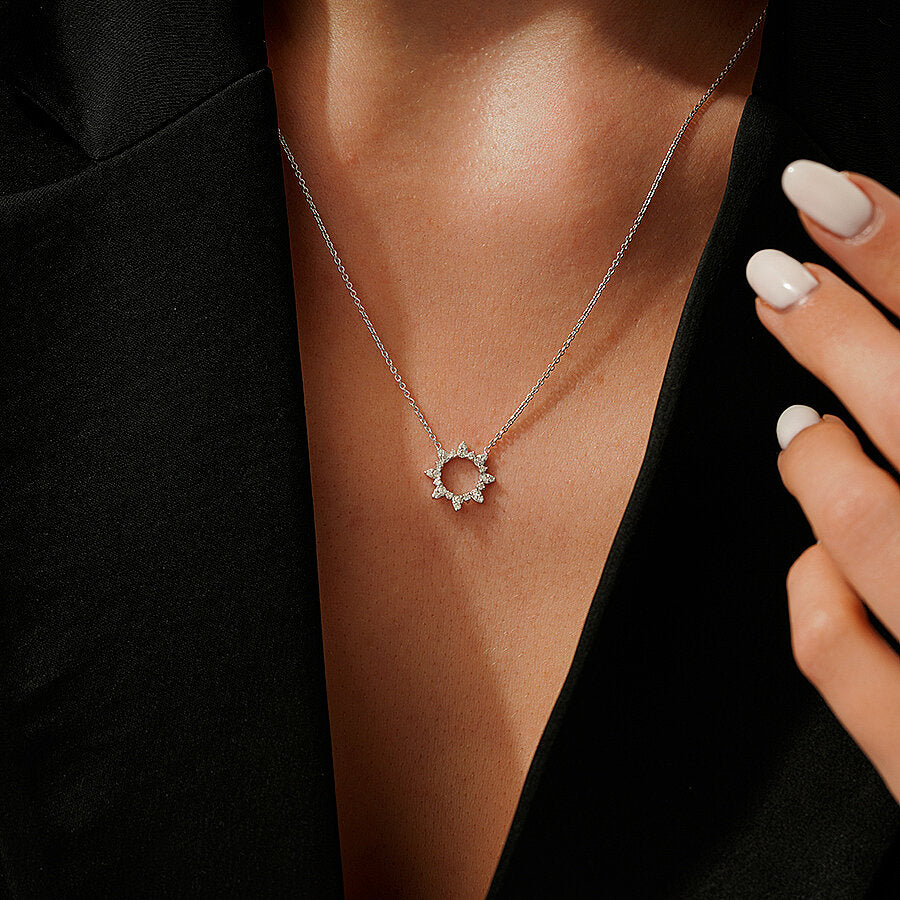 0,17 Carat Diamond Round Trend Necklace
