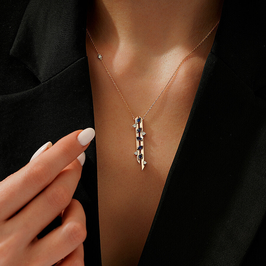 0,62 Carat Diamond Long Sapphire Necklace
