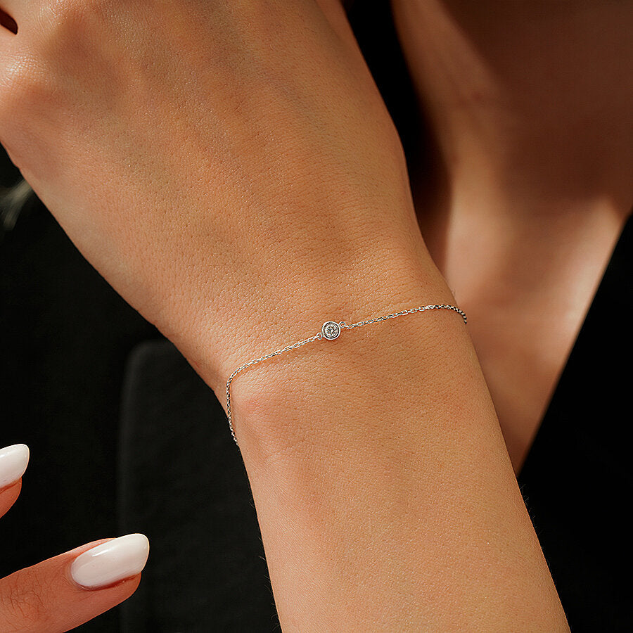 0,06 Carat Diamond Solitaire Bracelet