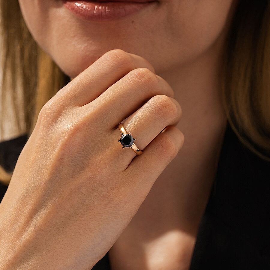 1,37 Carat Black Stone Solitaire Ring