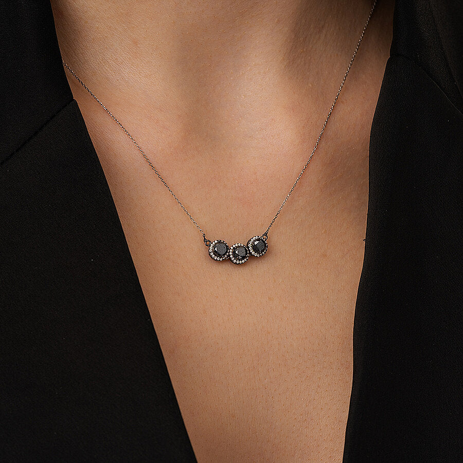 1,23 Carat Diamond Black Stone Necklace