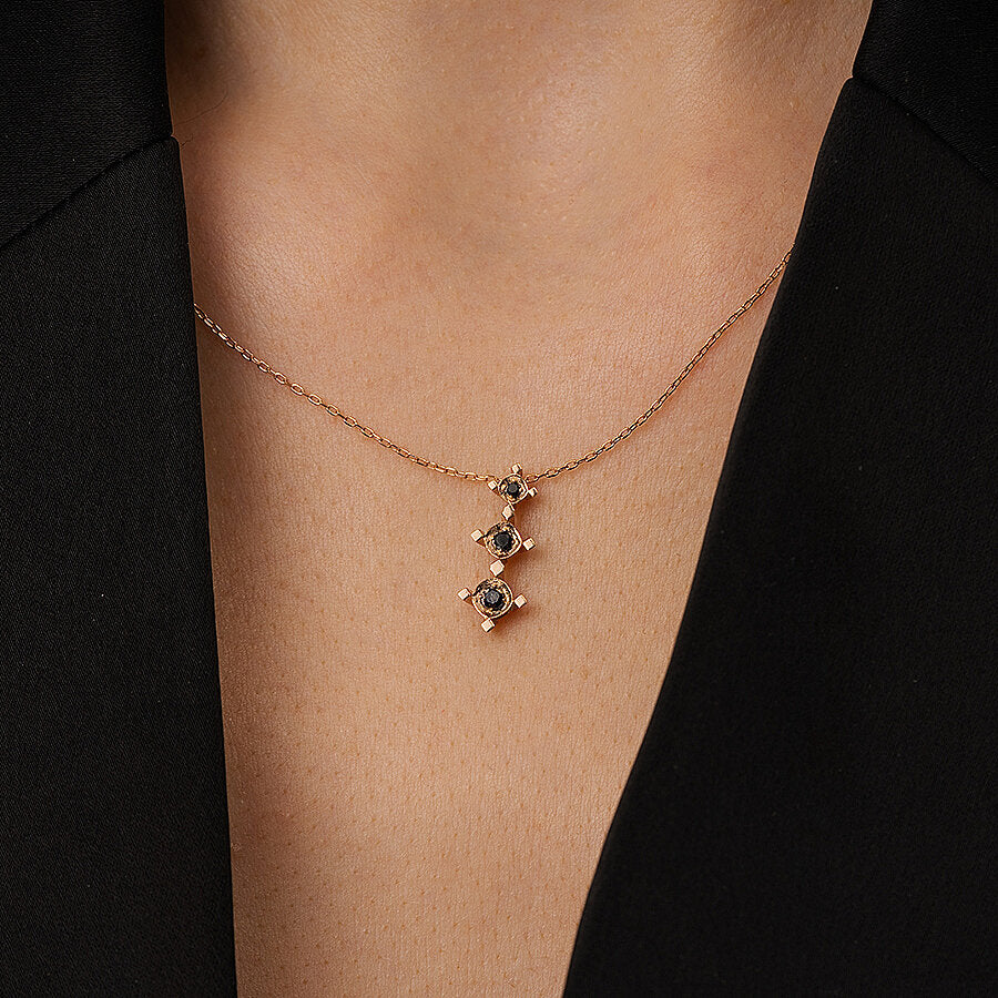 0,09 Carat Black Stone Tria Necklace