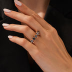 2,39 Carat Black Stone Five Stone Ring
