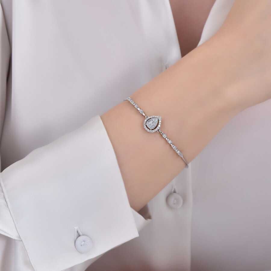 0,45 Carat Diamond Baguette Pear Bangle
