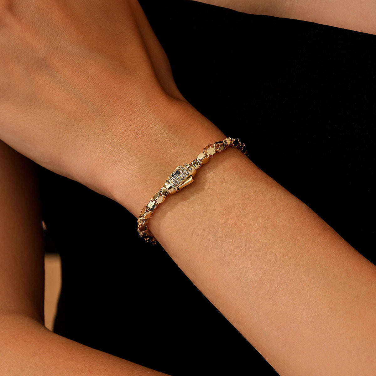 Gold Design Bracelet