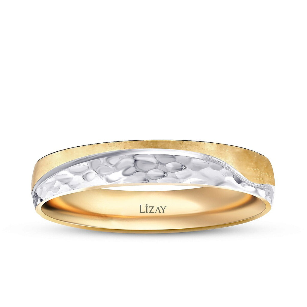 Women's Patterned Gold Wedding Band
