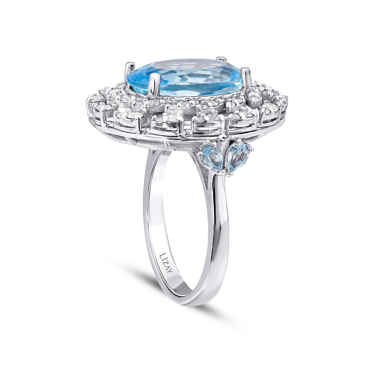 9,06 Carat Diamond Blue Topaz Ring