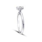 0,40 Carat Diamond Oval Solitaire Engagement Ring