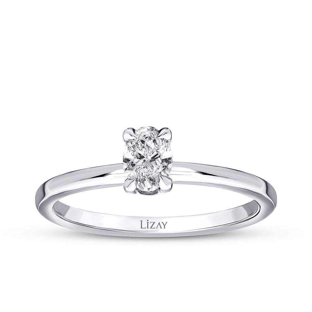 0,30 Carat Diamond Oval Solitaire Engagement Ring