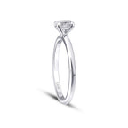 0,30 Carat Diamond Oval Solitaire Engagement Ring