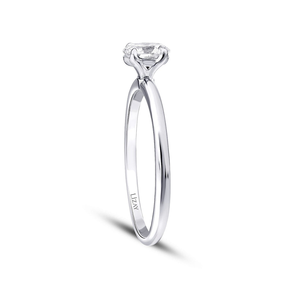 0,50 Carat Diamond Oval Solitaire Engagement Ring