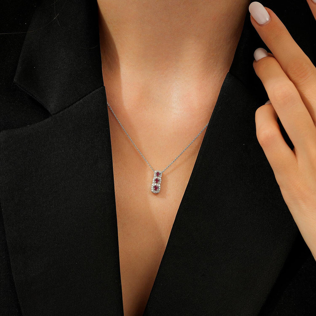 0,33 Carat Diamond Ruby Necklace