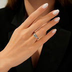 0,63 Carat Diamond Blue Topaz Ring