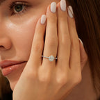0,60 Carat Diamond Lotus Oval Solitaire Engagement Ring