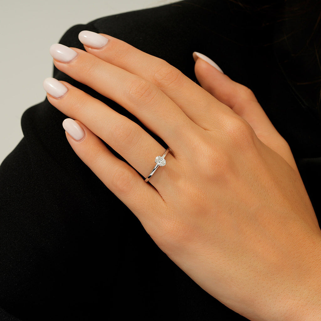 0,50 Carat Diamond Oval Solitaire Engagement Ring