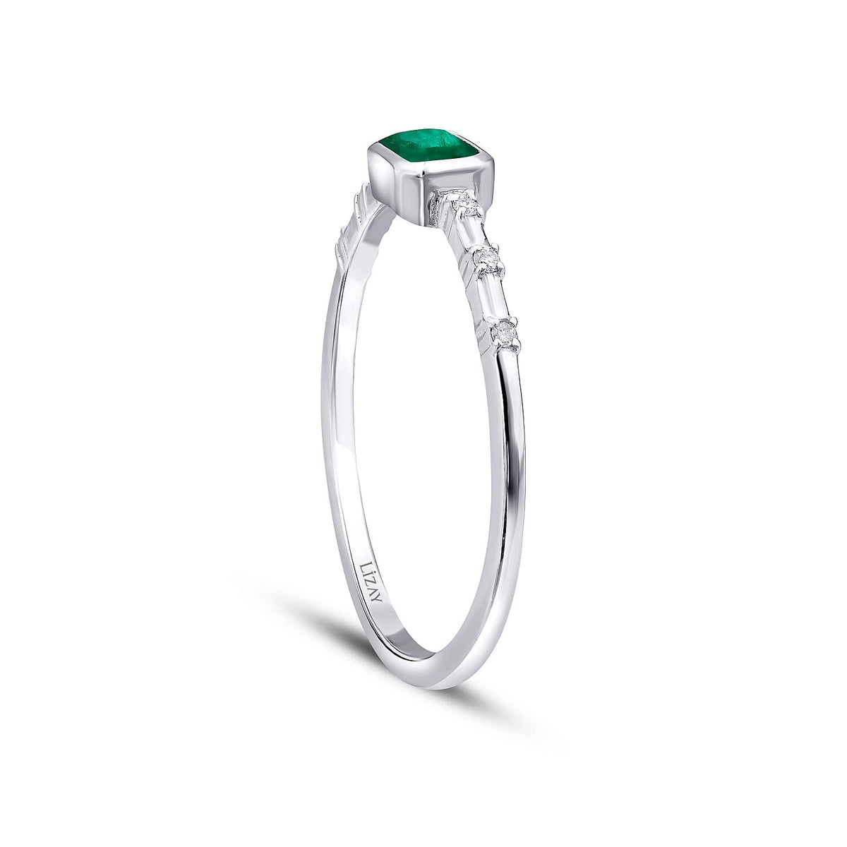 0,23 Carat Diamond Emerald Ring