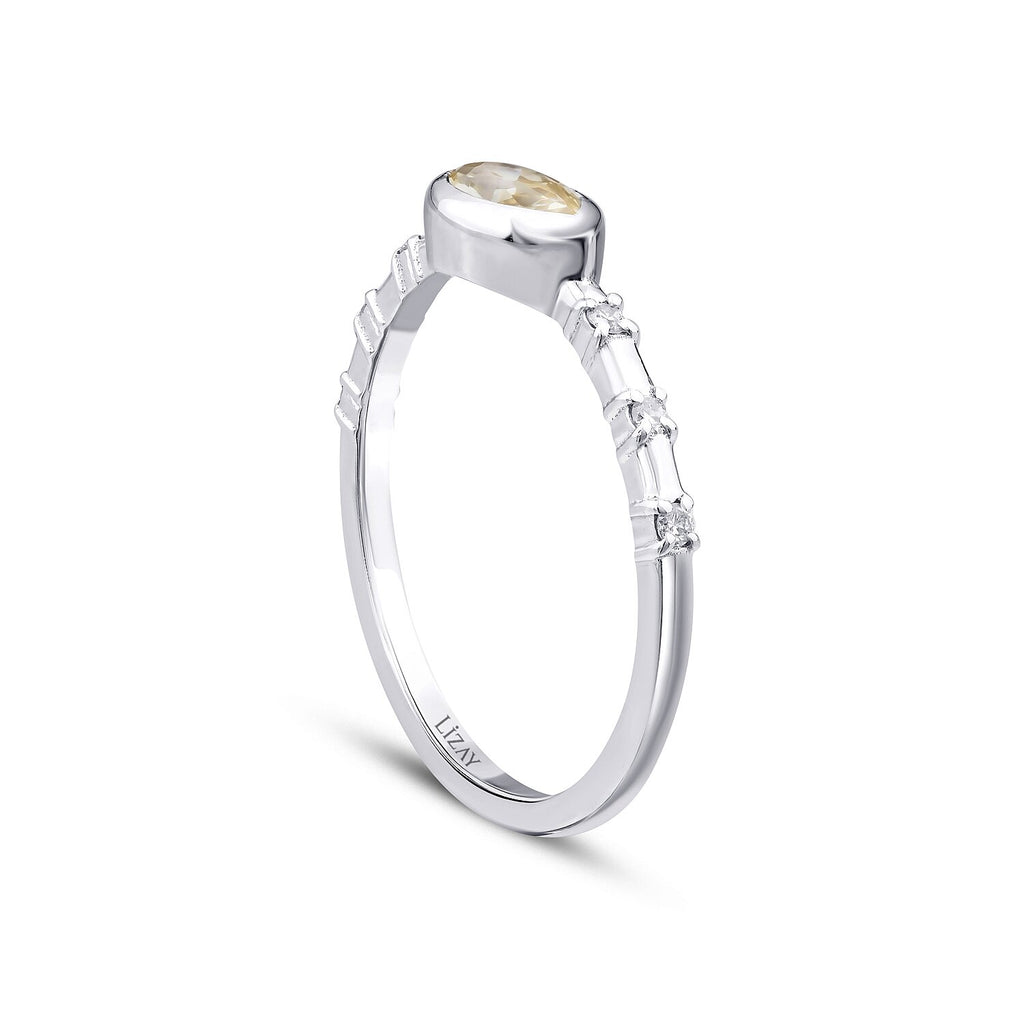 0,62 Carat Diamond Fancy Ring