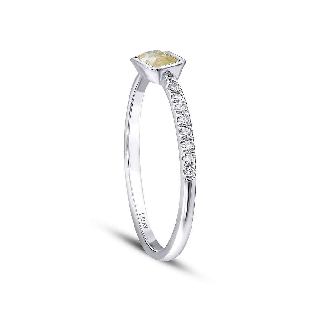 0,52 Carat Diamond Fancy Ring