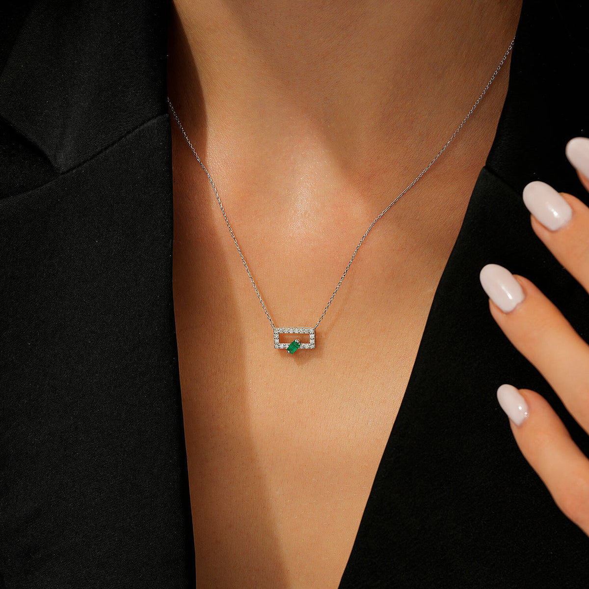 0,29 Carat Diamond Emerald Necklace