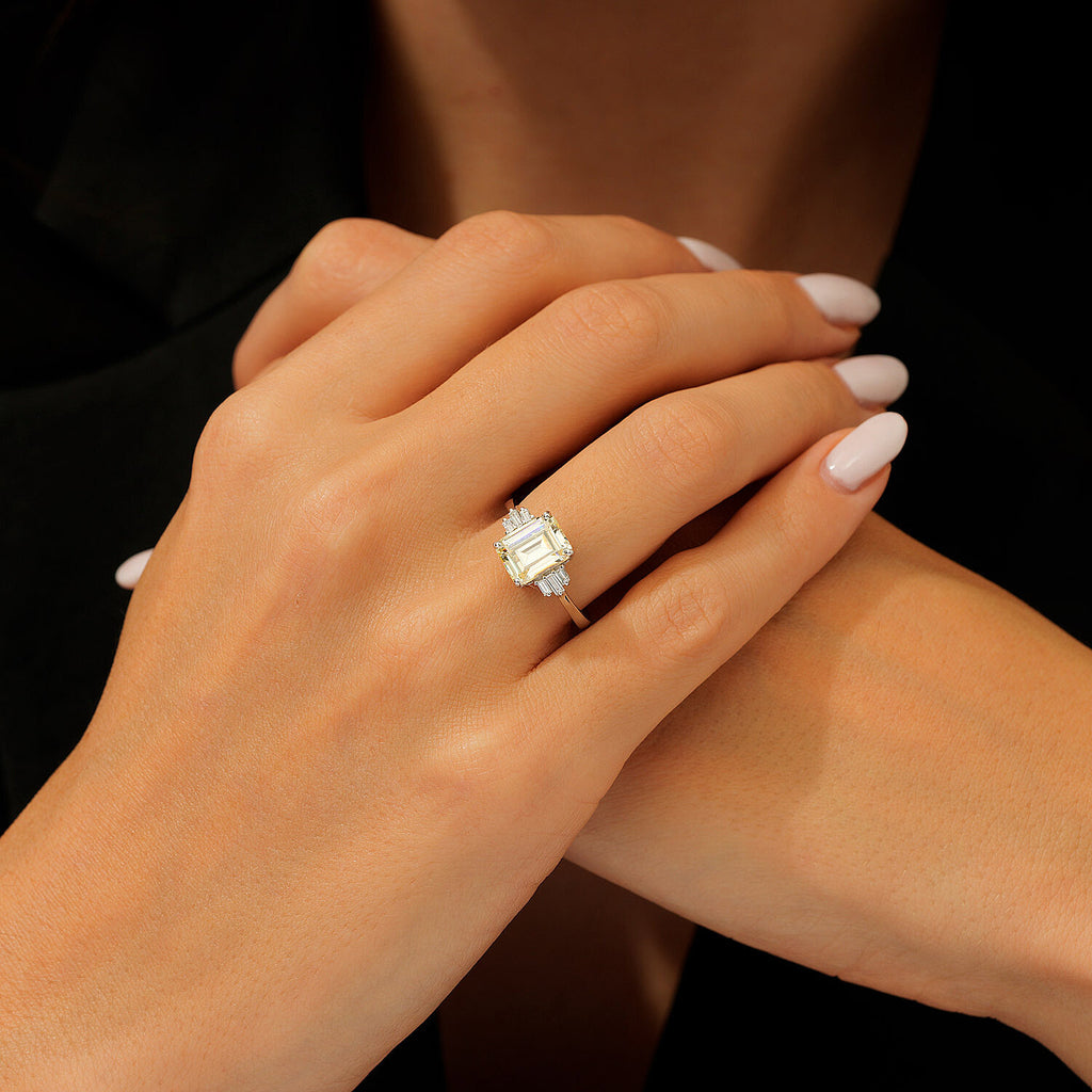 4,07 Carat Diamond Fancy Ring