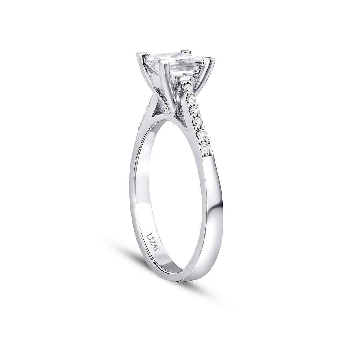 1,11 Carat Diamond Princess Solitaire Engagement Ring