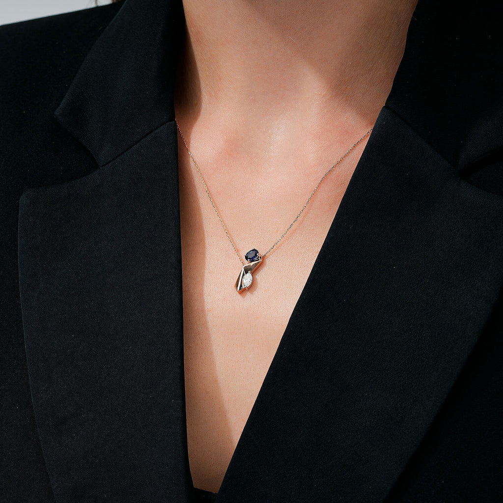 0,75 Carat Diamond Sapphire Necklace