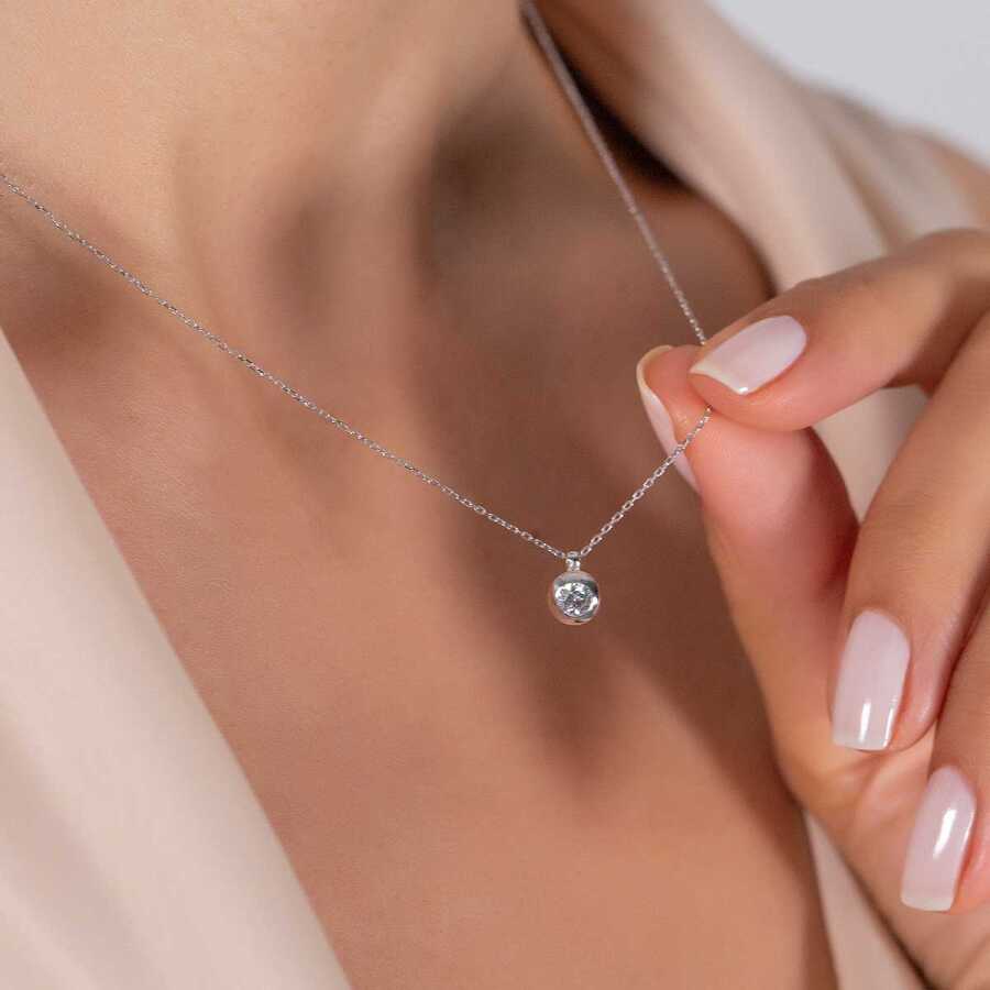 0,22 Carat Diamond Solitaire Necklace
