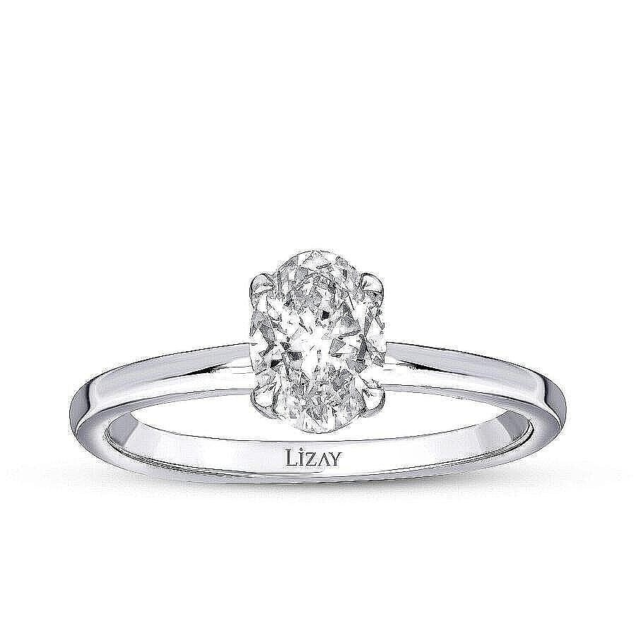 1,50 Carat Diamond Oval Solitaire Engagement Ring