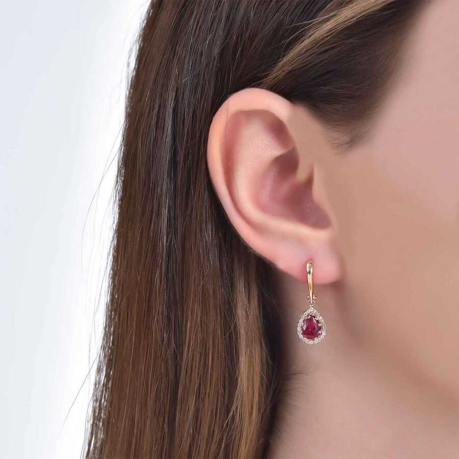 2,47 Carat Diamond Ruby Earrings