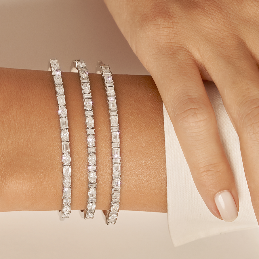 3,06 Carat Diamond Baguette Bangle