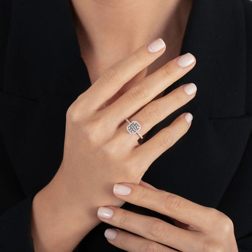 0,28 Carat Diamond Baguette Ring