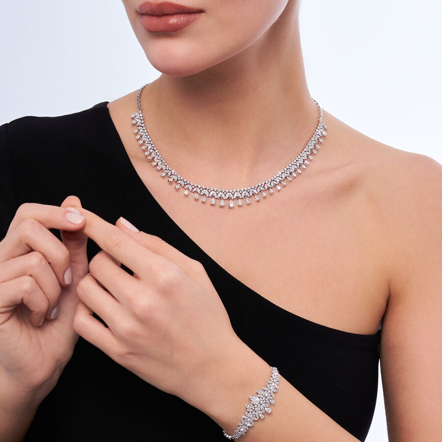 9,33 Carat Diamond Neckband
