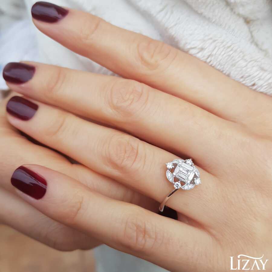 0,31 Carat Diamond Baguette Ring