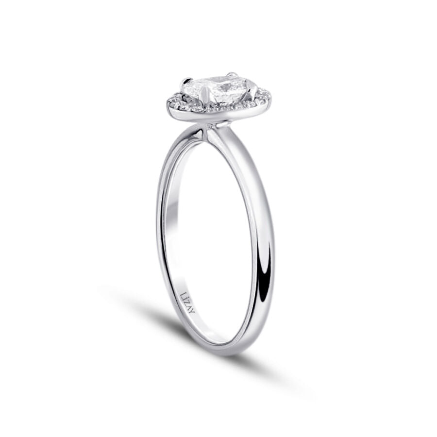 0,40 Carat Diamond Oval Solitaire Engagement Ring
