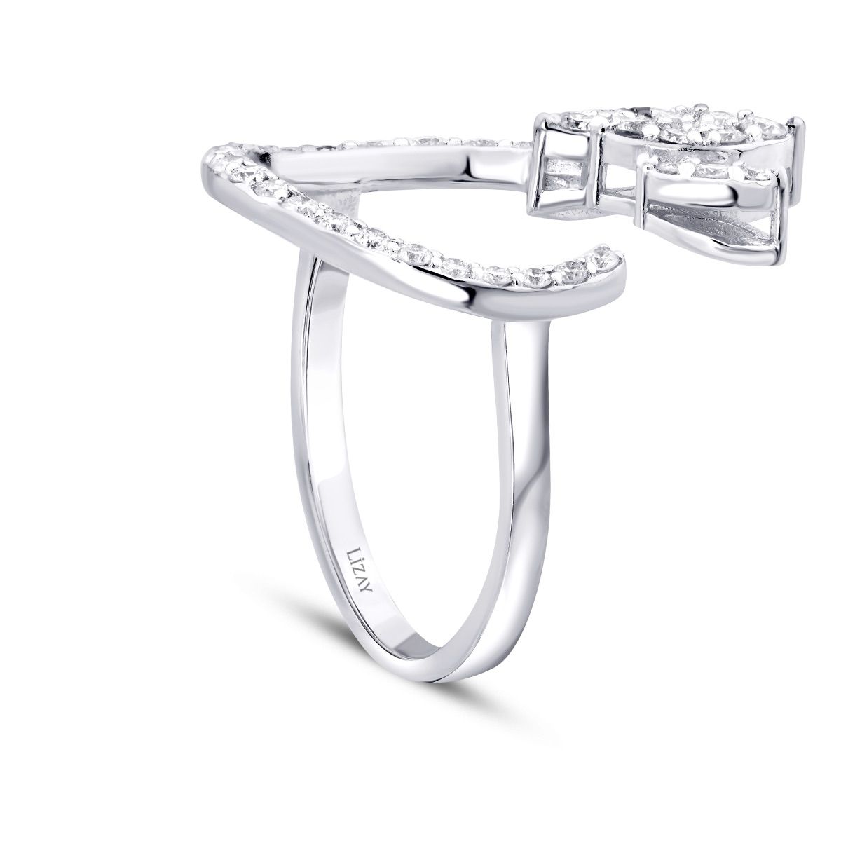 0.52 Carat Diamond Round Detailed Ring