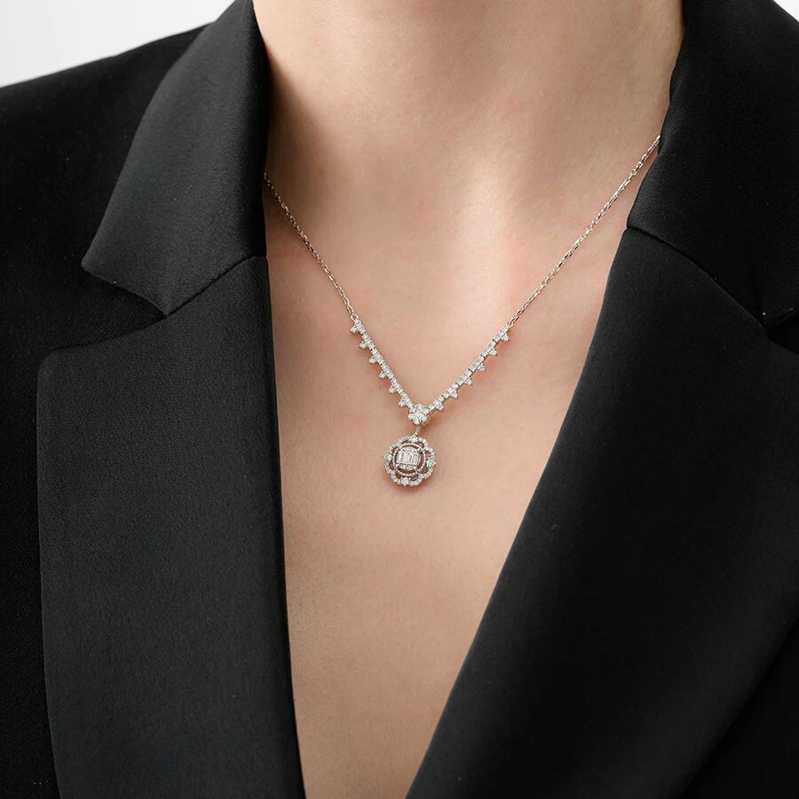 1.03 Carat Diamond Baguette Neckband