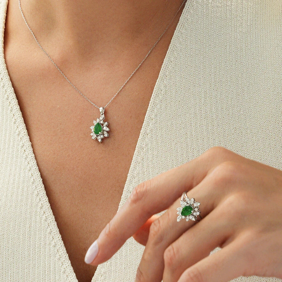 3.91 Carat Diamond Emerald Set
