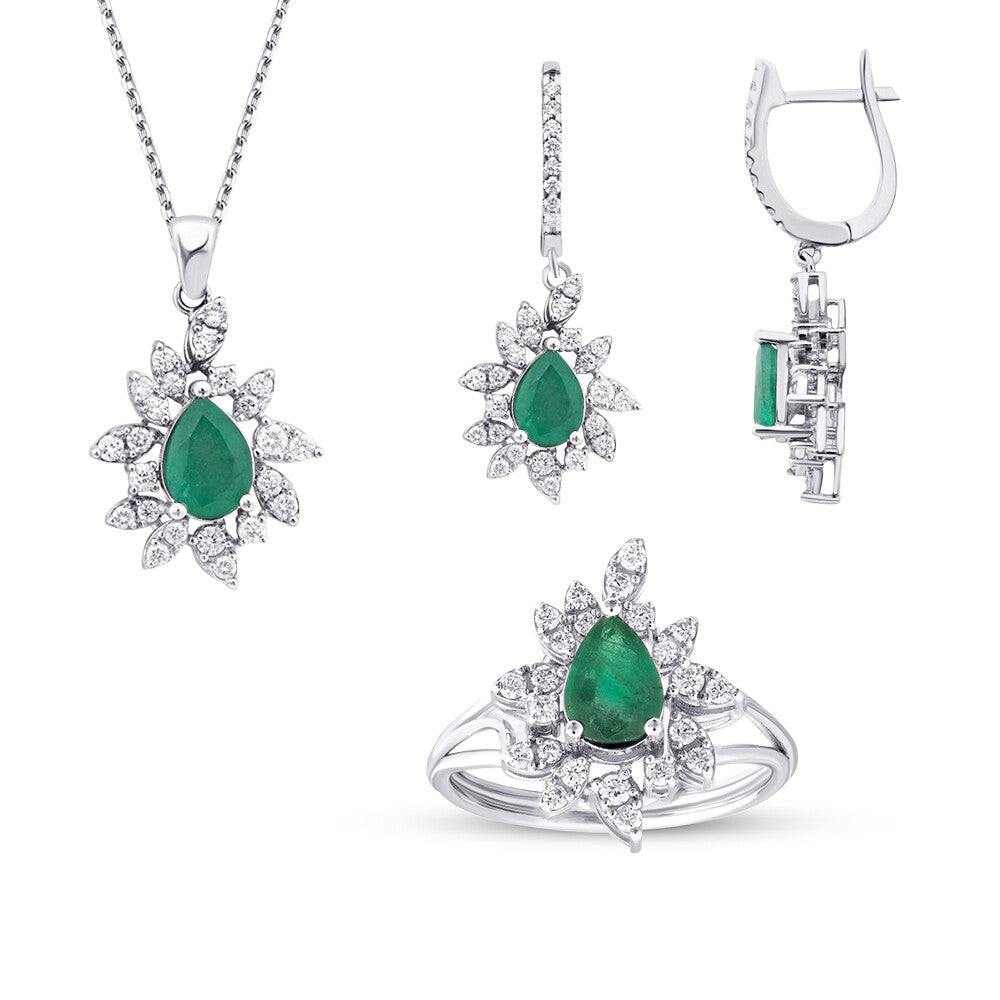3.91 Carat Diamond Emerald Set